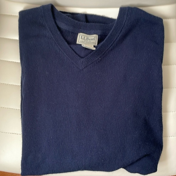 Navy Blue Men’s LL Bean Sweater - Picture 1 of 6